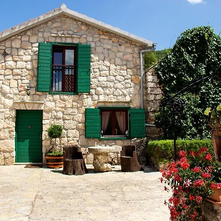 Unique Dalmatian House Willa Grabovac (Split-Dalmatia)