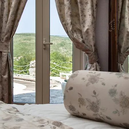 Unique Dalmatian House * Grabovac (Split-Dalmatia)